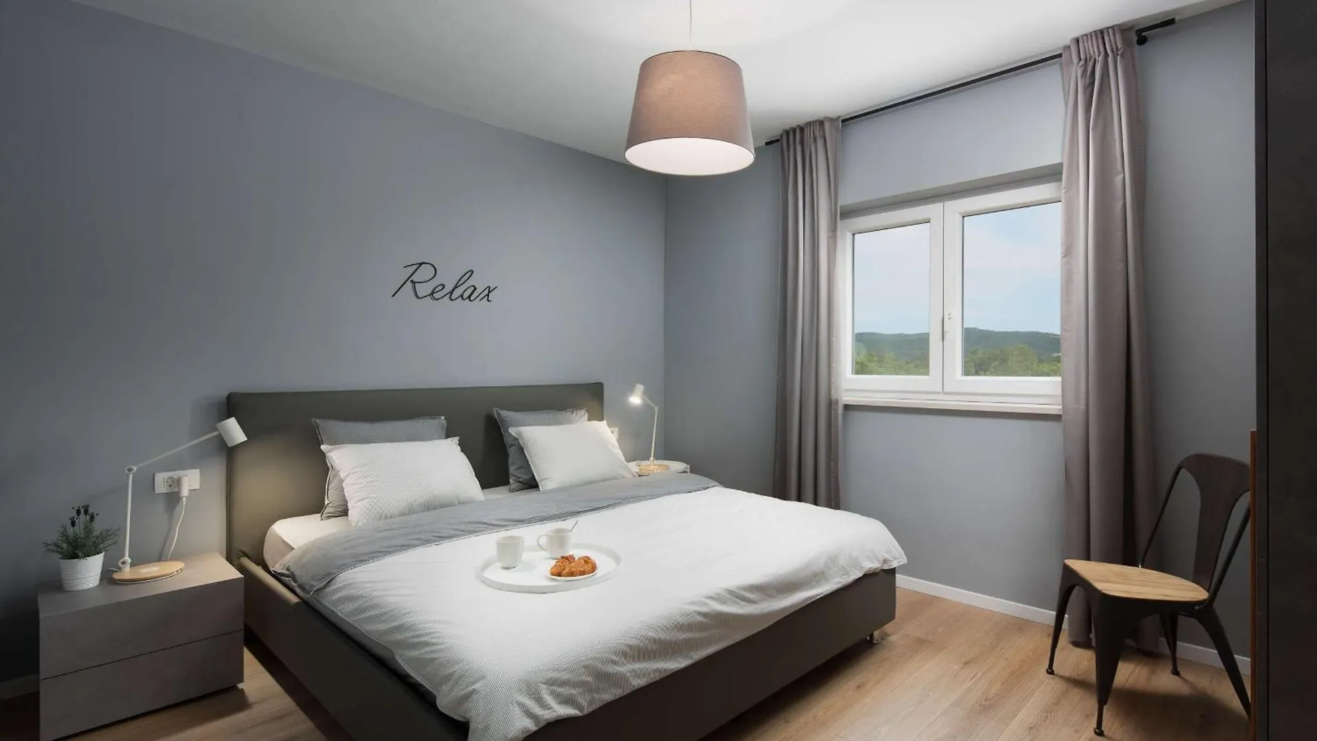 Дом отдыха Villa Fabiana, A Luxurious And Spacious Villa, Few Minutes From The Beach Лабин
